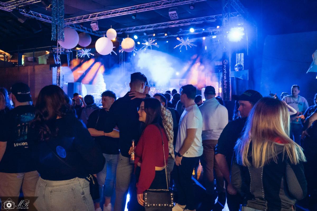 Lutz Hütte Tuggen - Bravo Hits